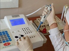 Городская поликлиника № 1 Горловки получила новое медицинское оборудование из Кузбасса