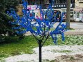 На площади Победы в Горловке завершили установку новогодних арт-объектов (фото)
