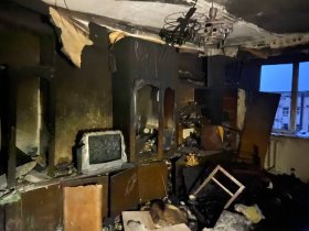 В результате обстрела центра Горловки поврежден многоквартирный дом по улице Рудакова (фото)