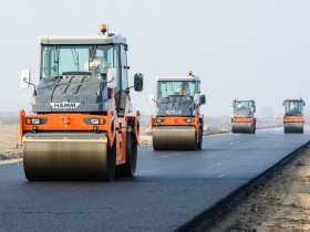 Более миллиона тонн асфальтобетона уложили за год на автодорогах ДНР