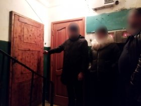 Криминальные хроники Горловки: полиция задержала двух мужчин, которые похитили деньги у 87-летней женщины