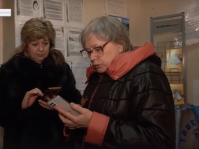 Для ликвидации очередей в Социальных фондах ДНР начали работать волонтеры (видео)
