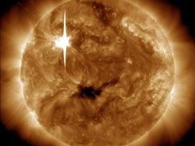 На Солнце произошла крупнейшая за семь лет вспышка