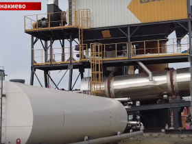 В Енакиево завершен монтаж нового асфальтобетонного завода (видео)